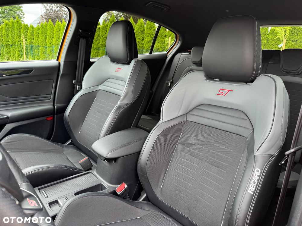 Ford Focus 2.3 EcoBoost S&S ST - 6