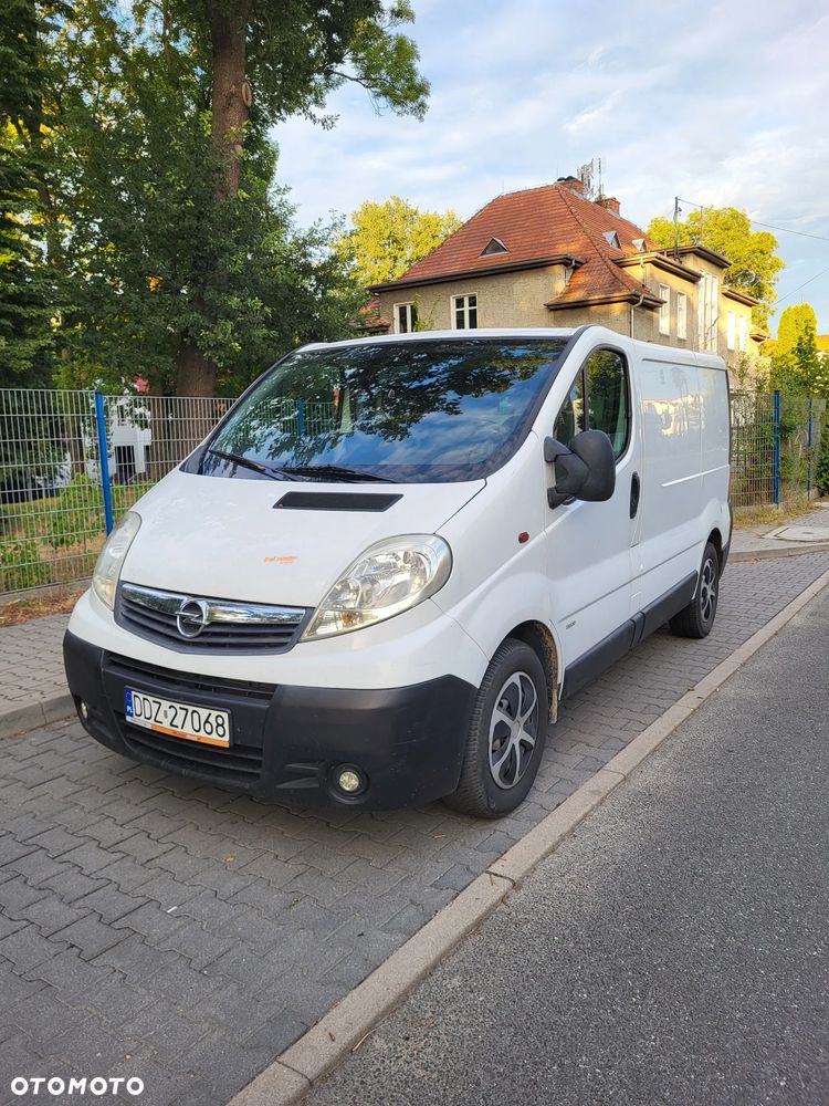 Opel Vivaro - 1
