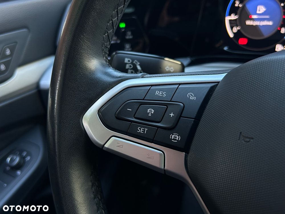 Volkswagen Golf 1.5 TSI EVO Life - 26