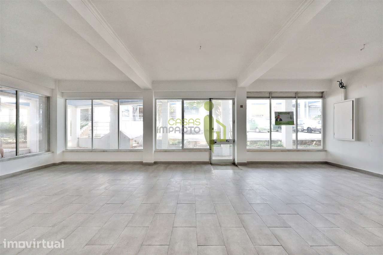 Loja para Venda em Carnaxide | 145 m² de Potencial para o Seu Negócio - Grande imagem: 3/20