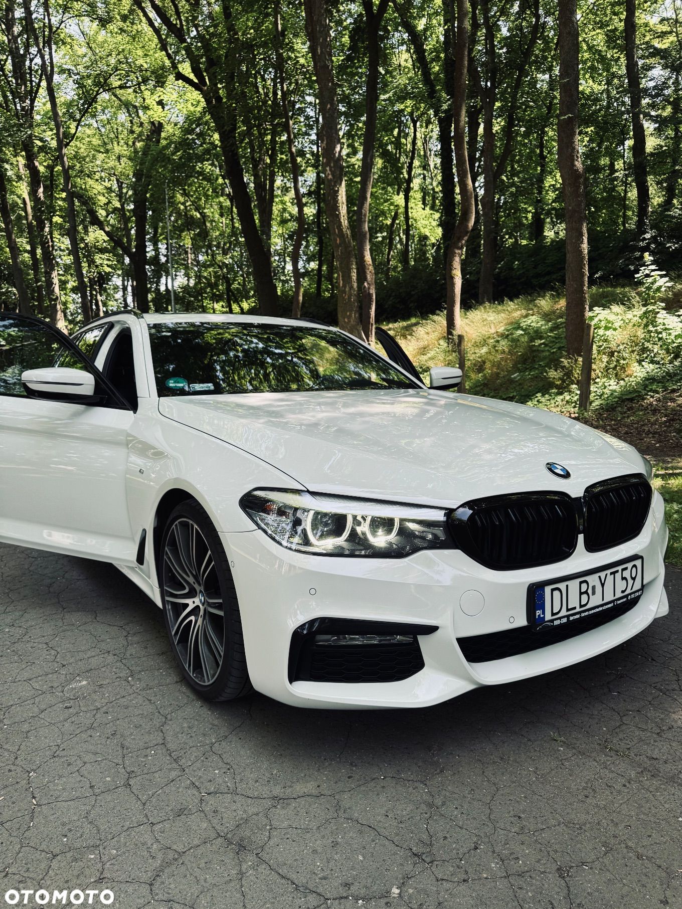 BMW Seria 5 520d Touring M Sport Edition - 1