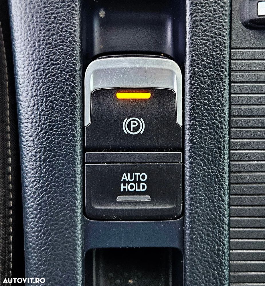 Volkswagen Passat - 28