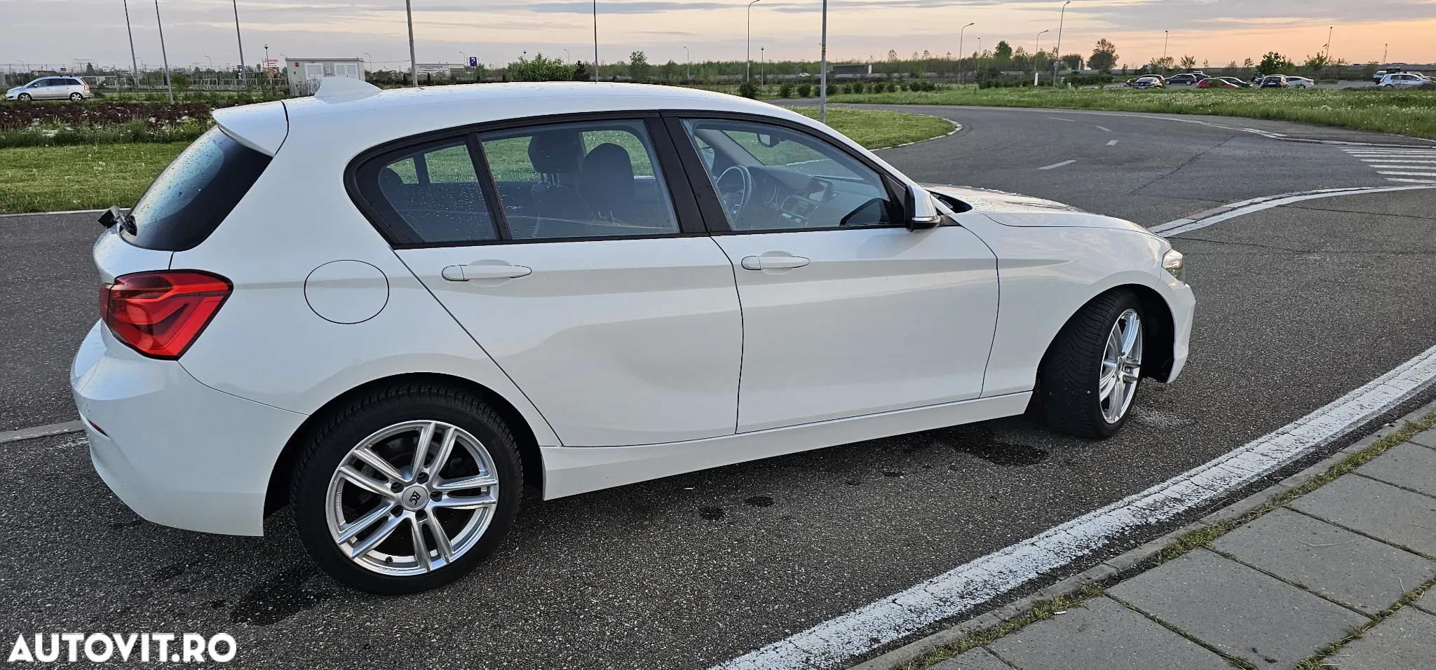 BMW Seria 1 118i - 10