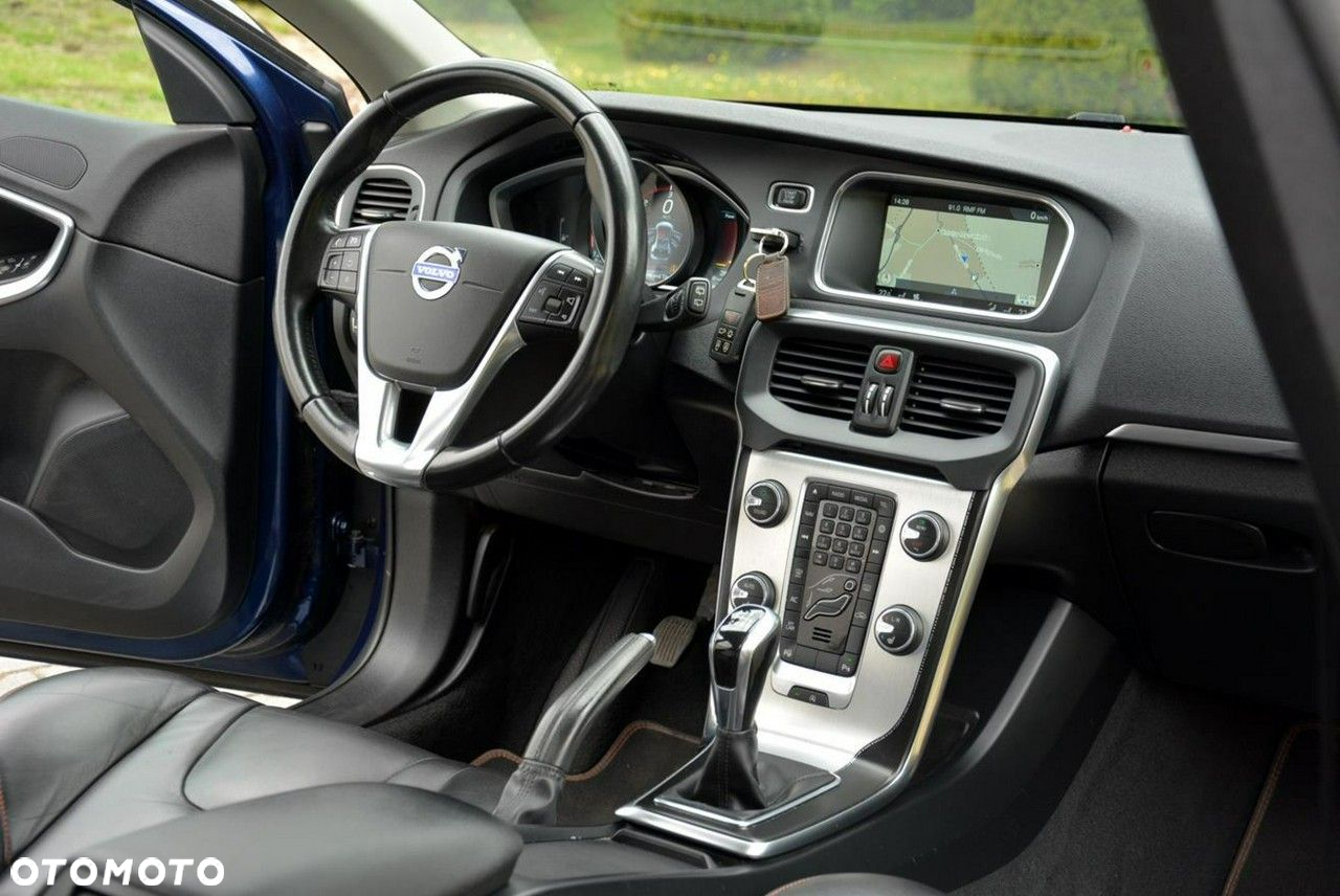 Volvo V40 D4 Ocean Race - 21