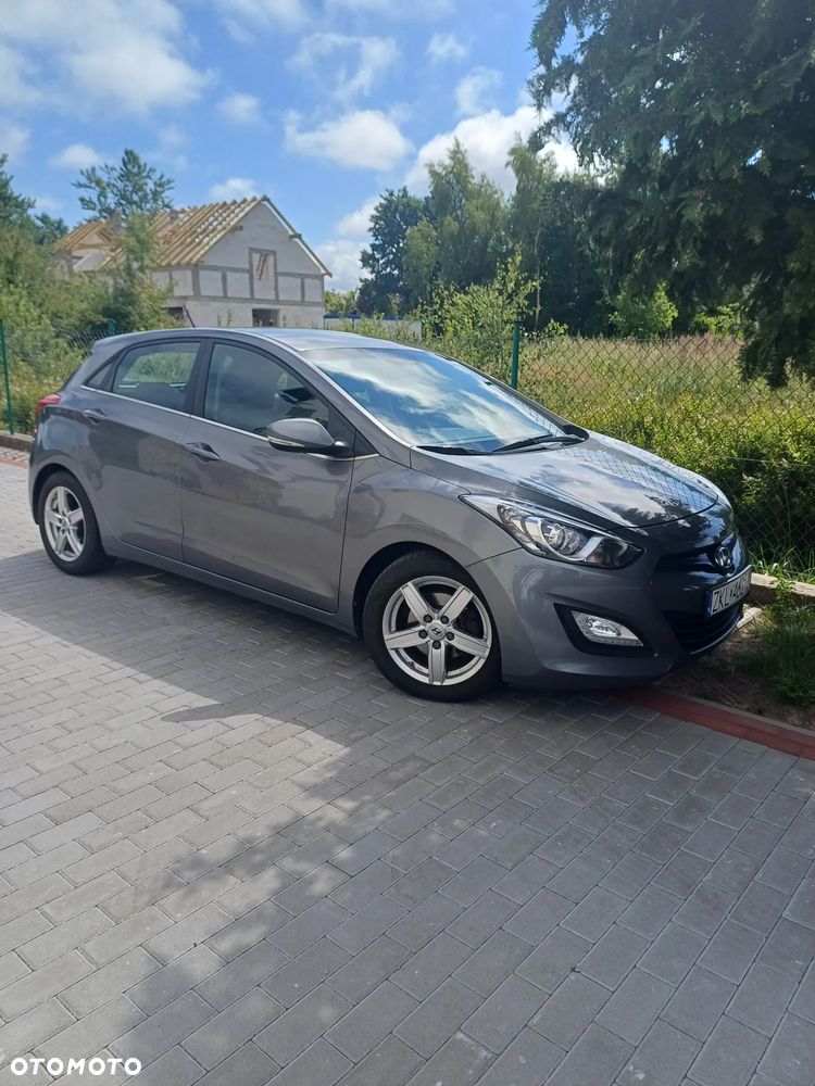 Hyundai i30 blue 1.6 CRDi Style - 14