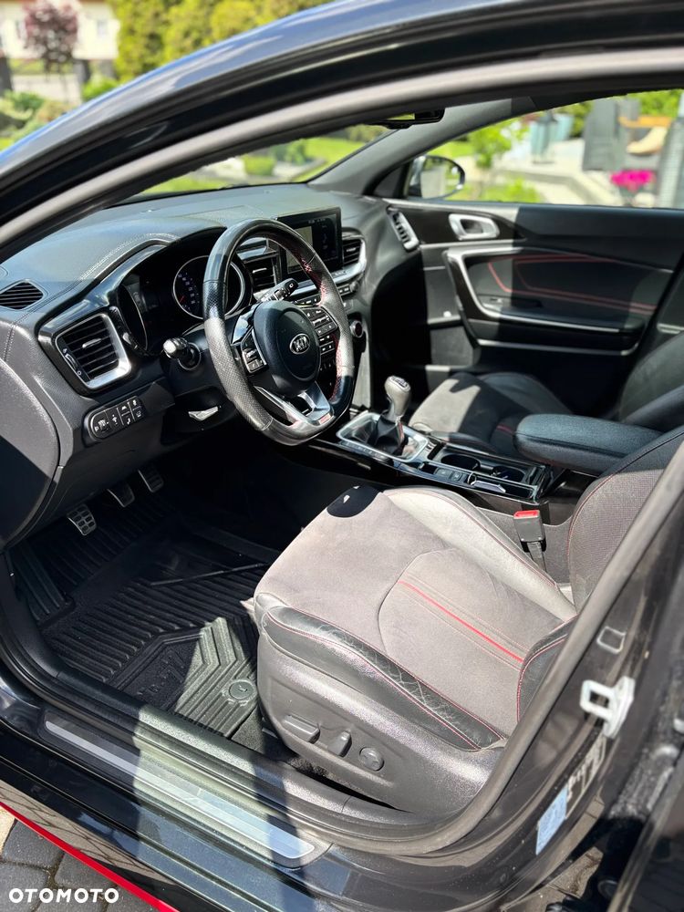 Kia ProCeed - 5