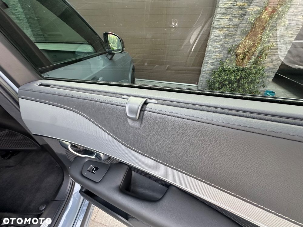 Volvo XC 90 B5 D AWD Ultimate Dark - 33
