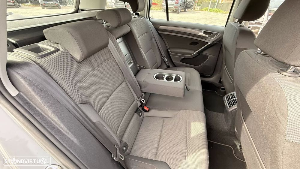 VW Golf Variant 1.6 TDi Highline - 14