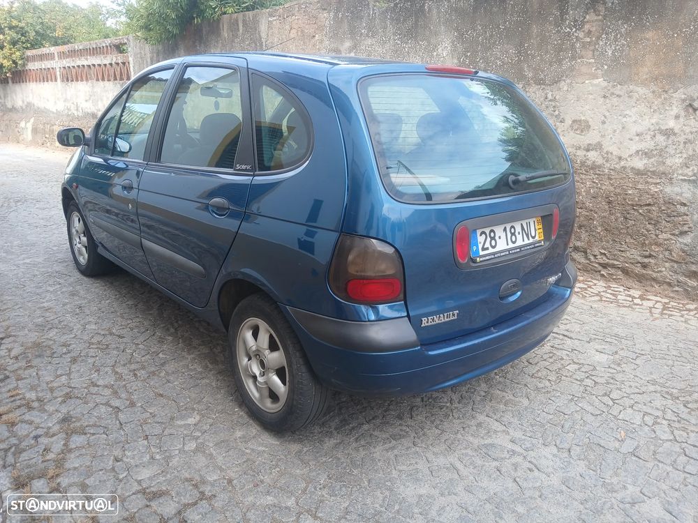 Renault Mégane Scénic - 3