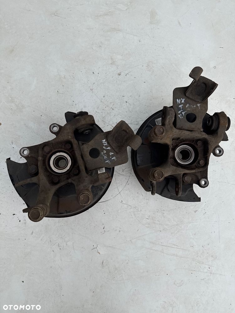 Zwrotnica tył lewa prawa Lexus nx 200t 300h - 1