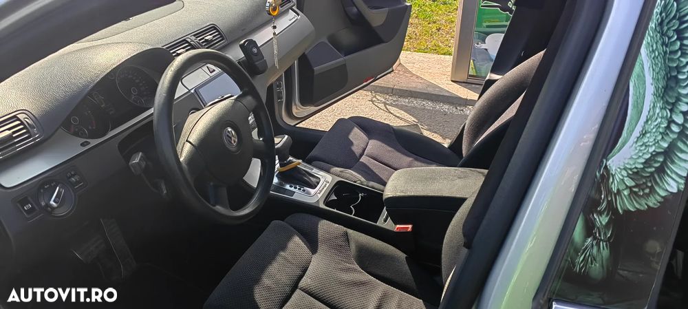 Volkswagen Passat 2.0 TDI DPF DSG Highline - 10