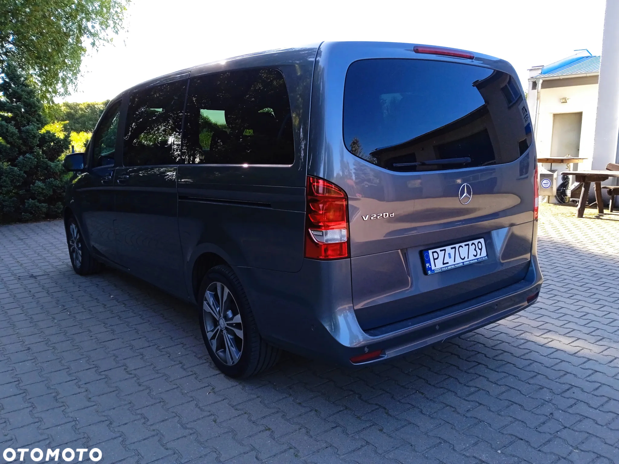 Mercedes-Benz Klasa V 220 d 9G-Tronic (d³ugi) - 13