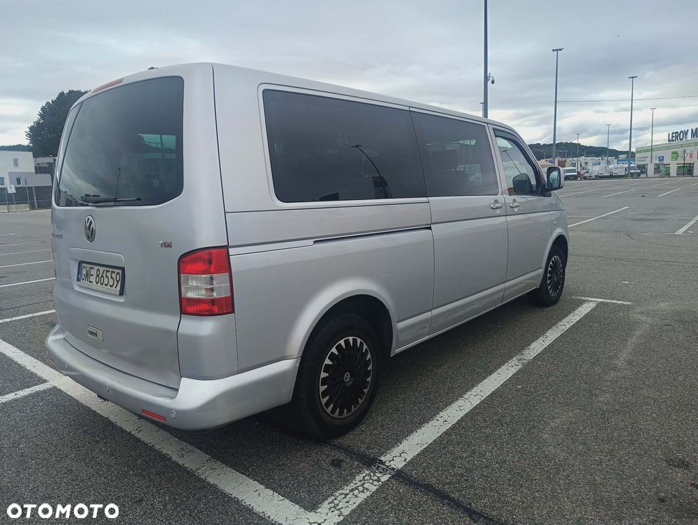 Volkswagen Caravelle - 2