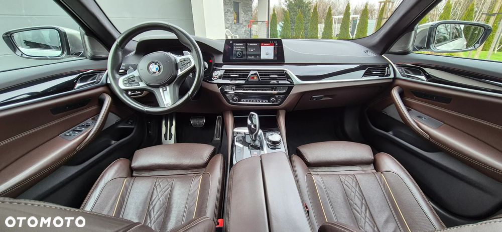 BMW Seria 5 M550d xDrive - 12