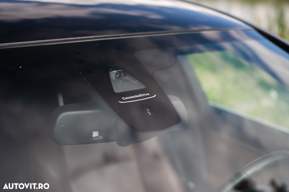 BMW Seria 5 525d xDrive AT - 17