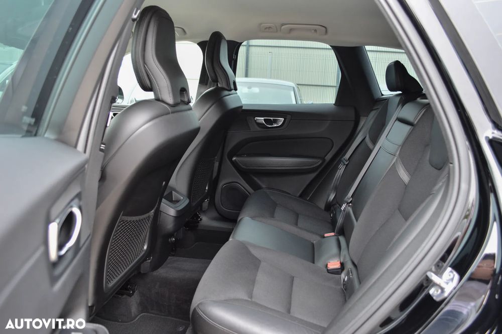 Volvo XC 60 D4 AWD Momentum - 30