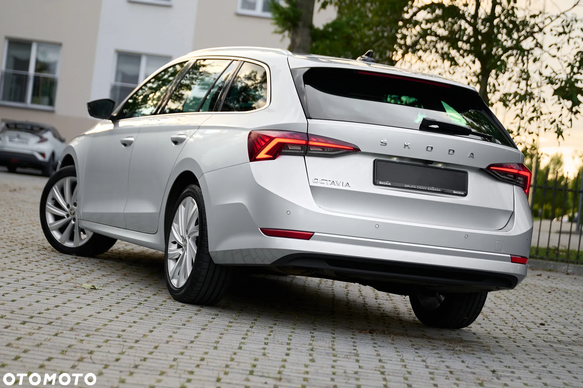 Skoda Octavia 2.0 TDI Style DSG - 2