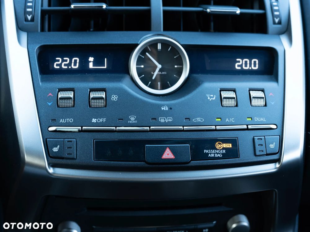 Lexus NX 300h Comfort AWD - 34