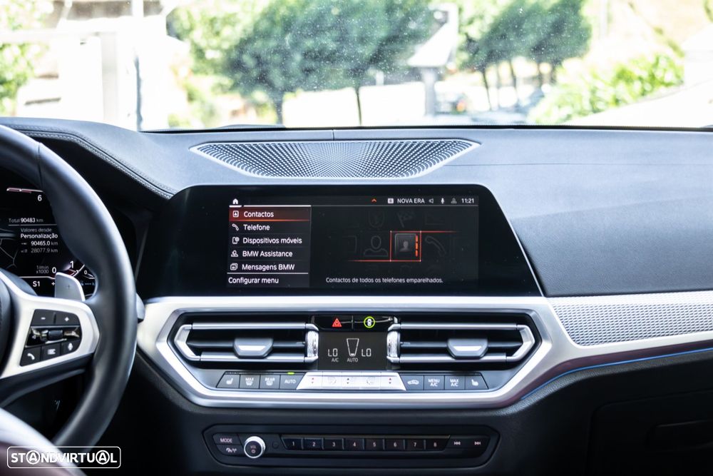 BMW 330 e Pack Desportivo M Pro Auto - 30