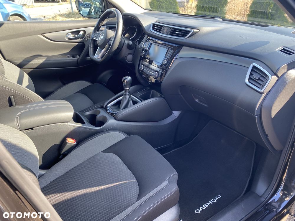 Nissan Qashqai 1.3 DIG-T N-Connecta - 30