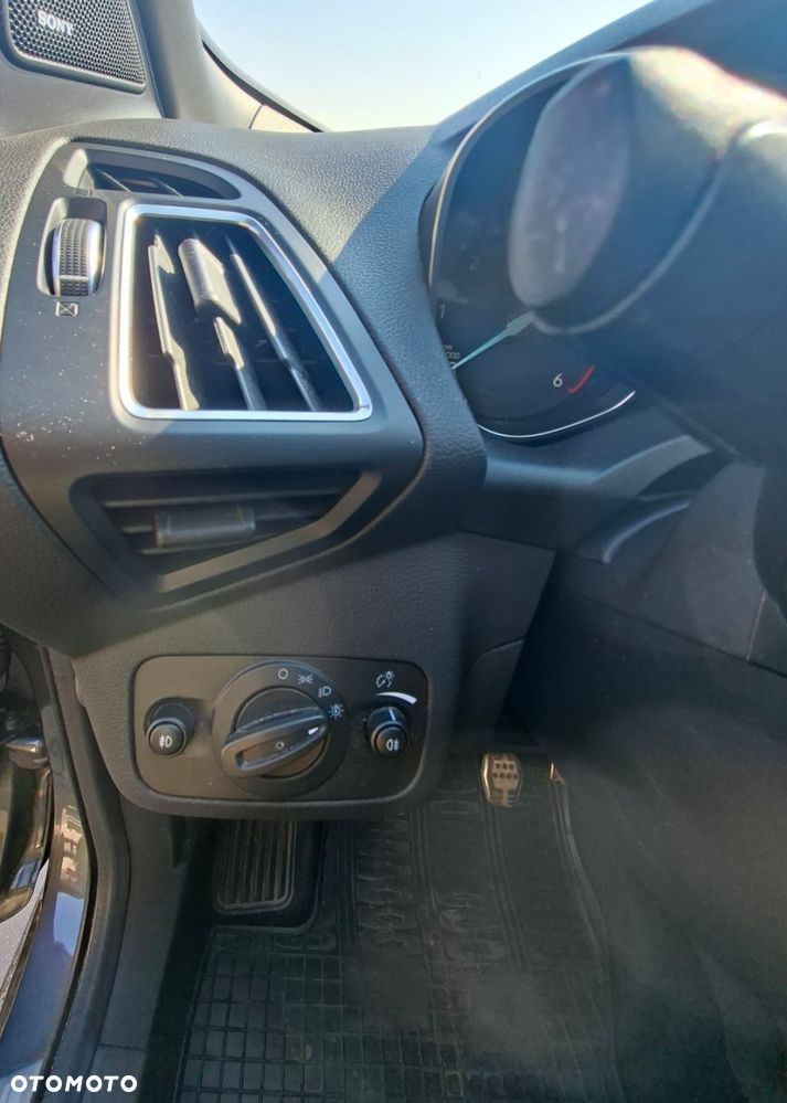 Ford Kuga 2.0 TDCi 4x2 ST-Line - 19