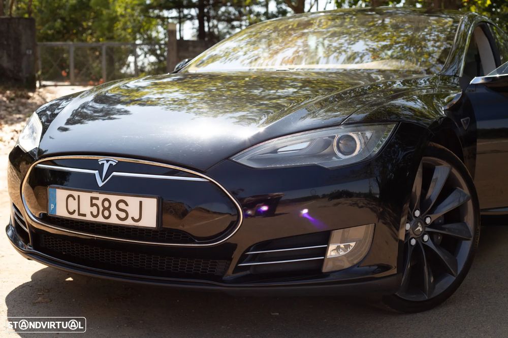 Tesla Model S Performance - 4