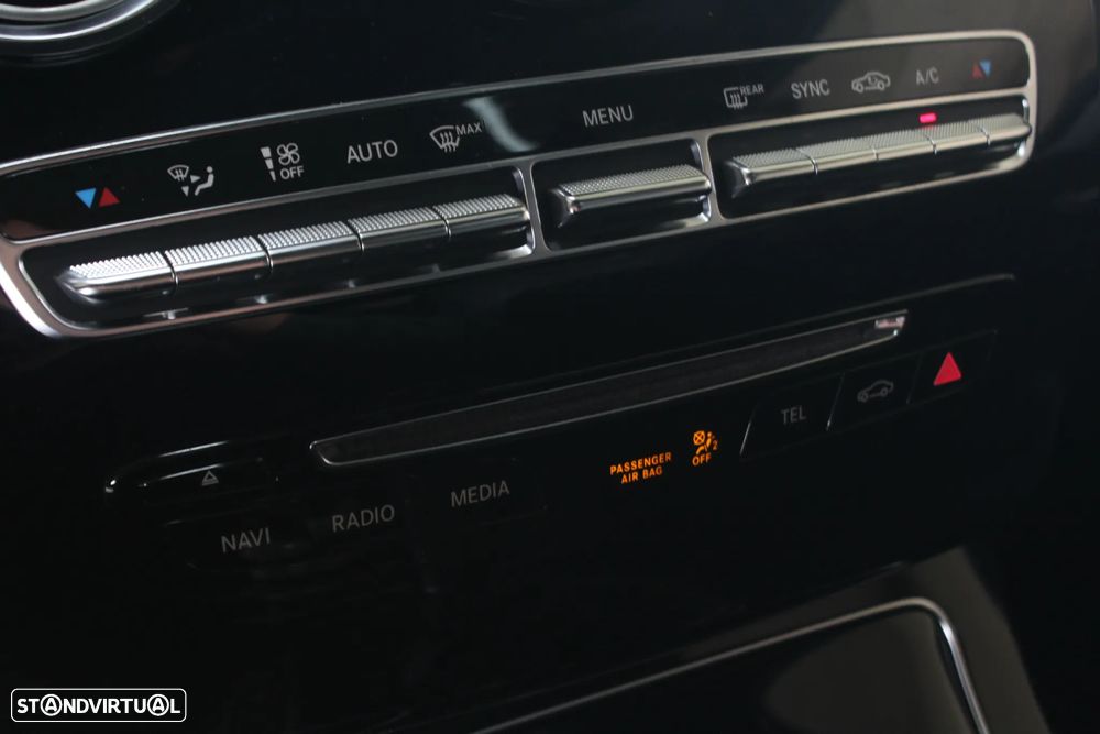 Mercedes-Benz C 220 d Cabrio AMG Line - 46