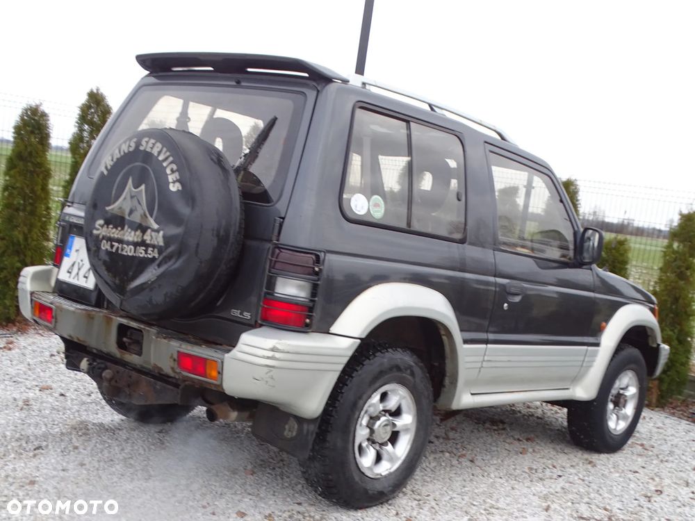 Mitsubishi Pajero - 12