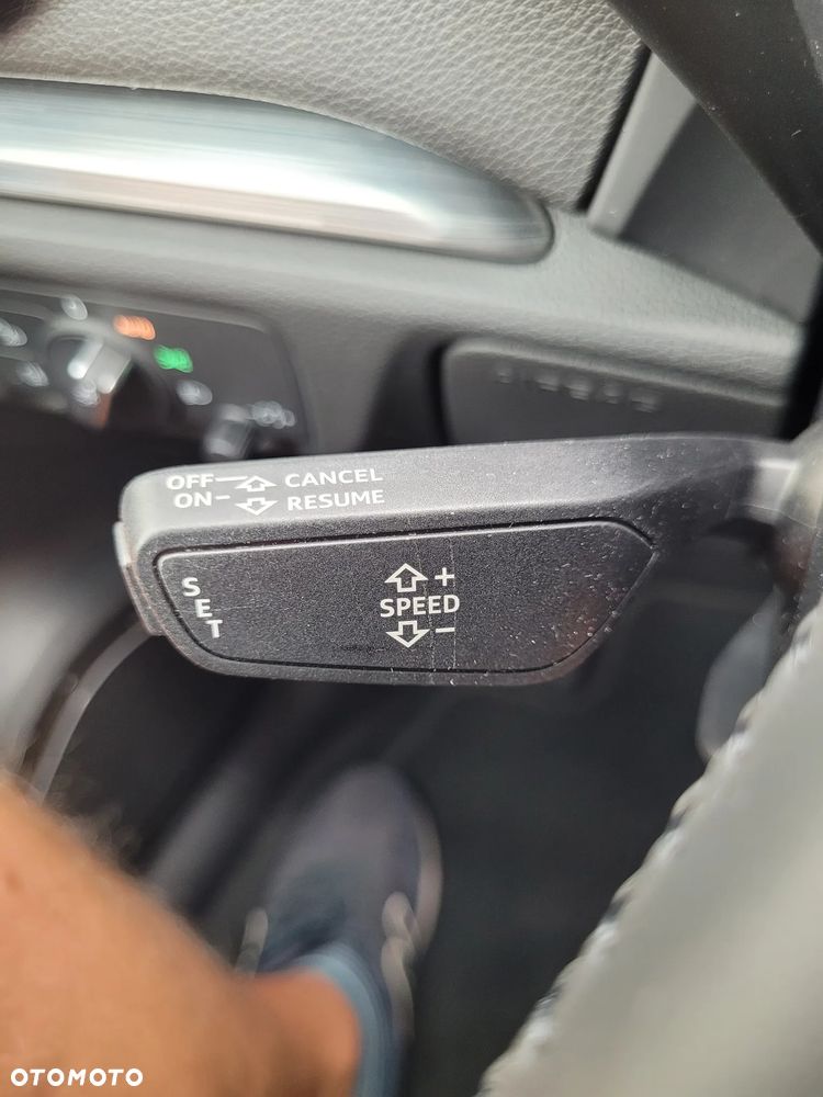Audi A3 Limousine 35 TFSI cylinder on demand S tronic design - 10