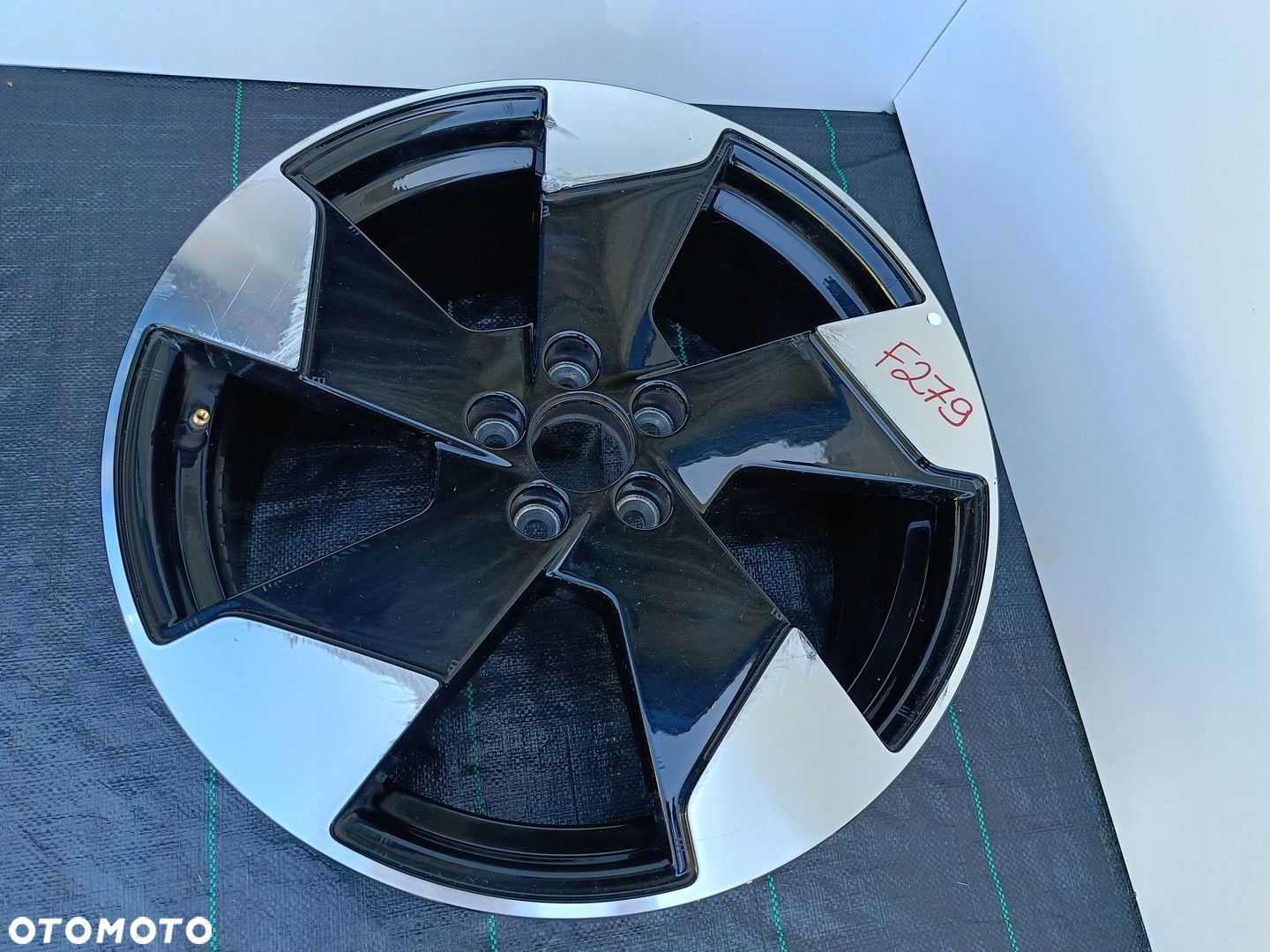 FELGA ALUMINIOWA VOLVO EX-30 EX30 OE 8.0"x19" 5x108 ET48.5 30000286 - 3