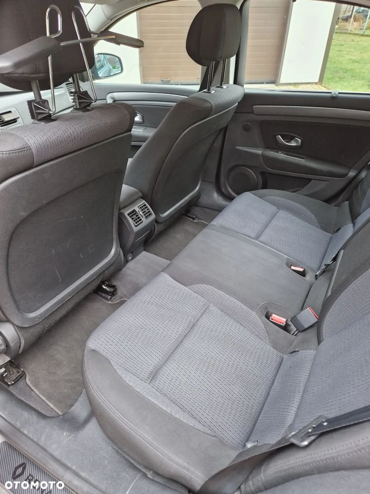 Renault Laguna 2.0 Authentique - 11