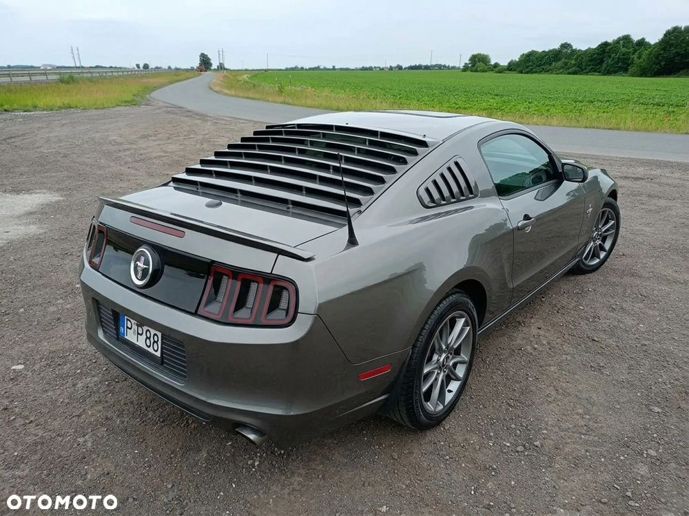 Ford Mustang 3.7 V6 Premium - 2