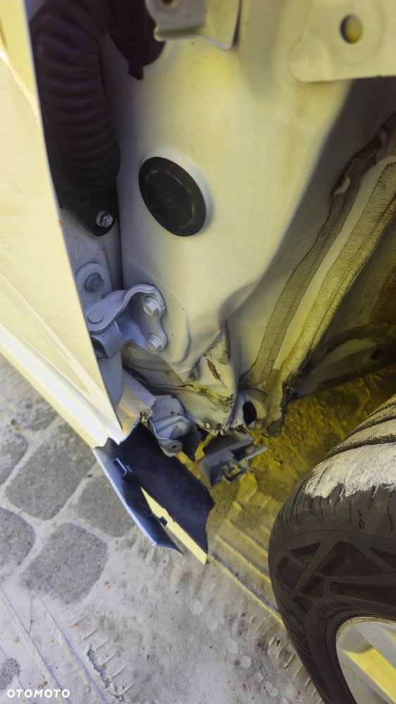 Toyota Corolla 1.8 Hybrid Comfort - 16