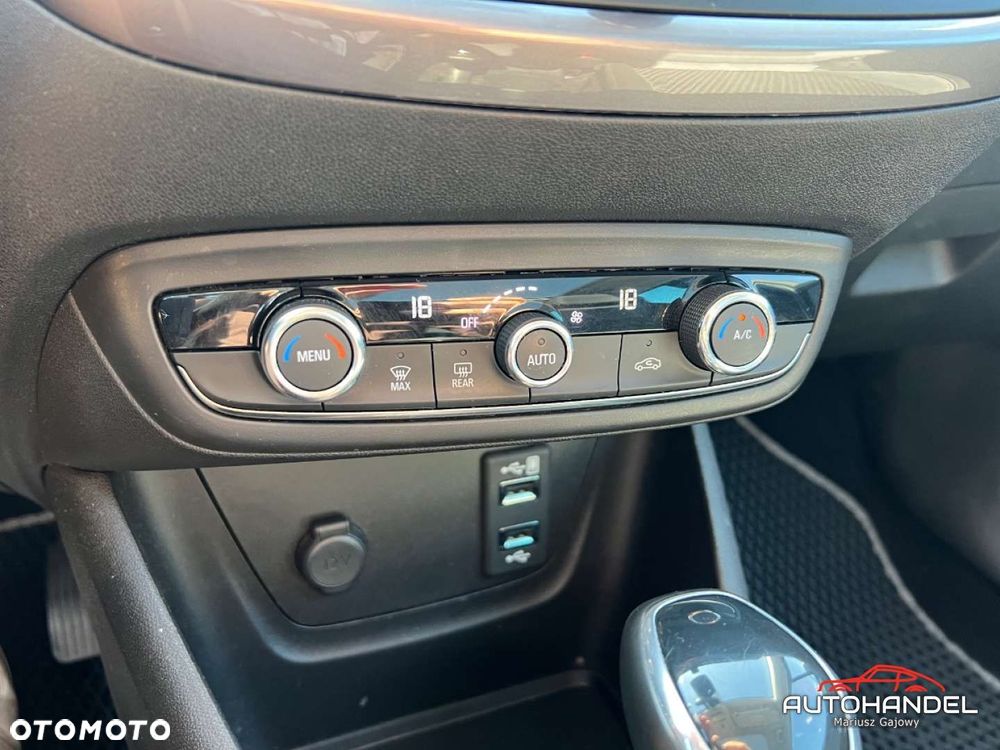 Opel Crossland X - 14