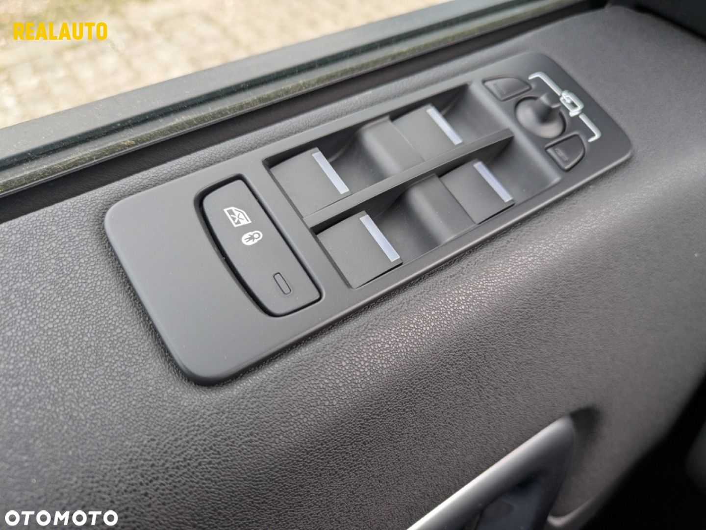 Land Rover Discovery Sport - 21