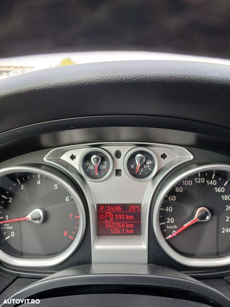 Ford Focus - 11