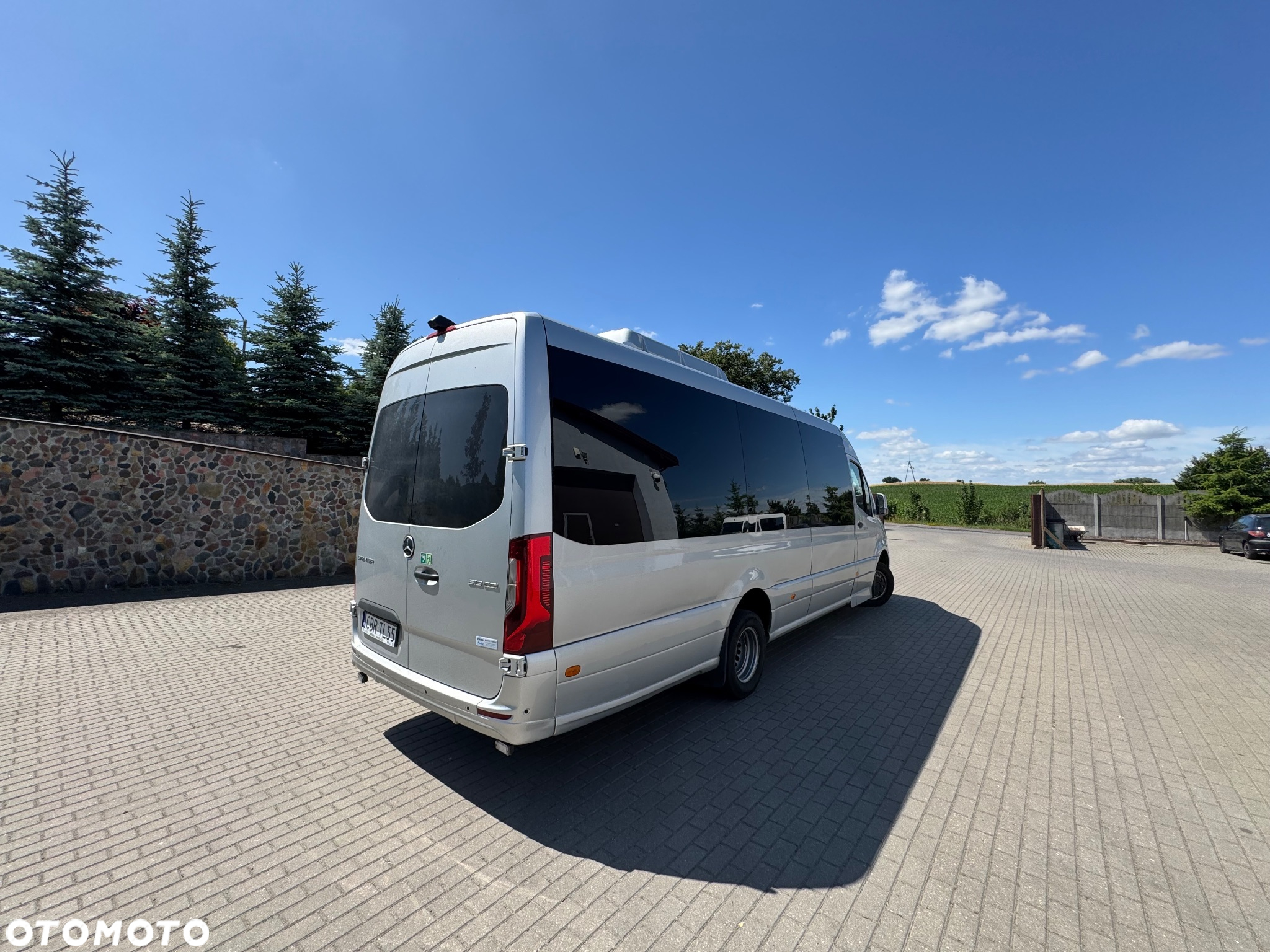 Mercedes-Benz Sprinter 519 - 12