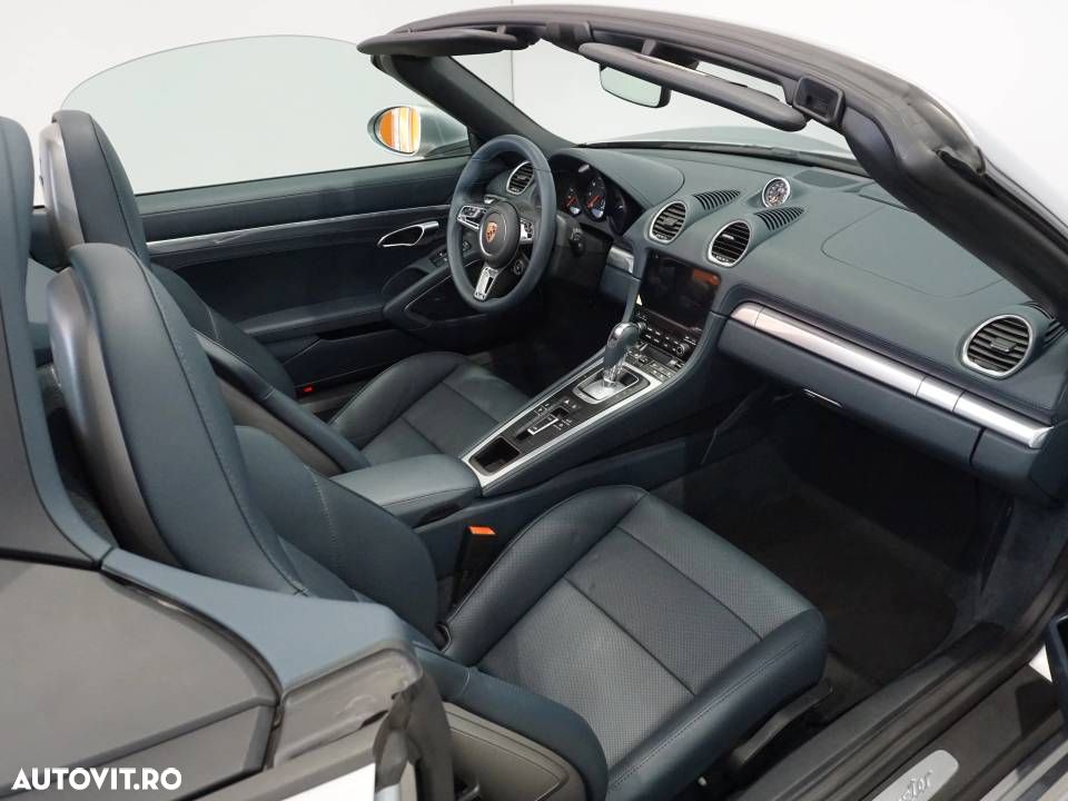Porsche Boxster 718 PDK - 12