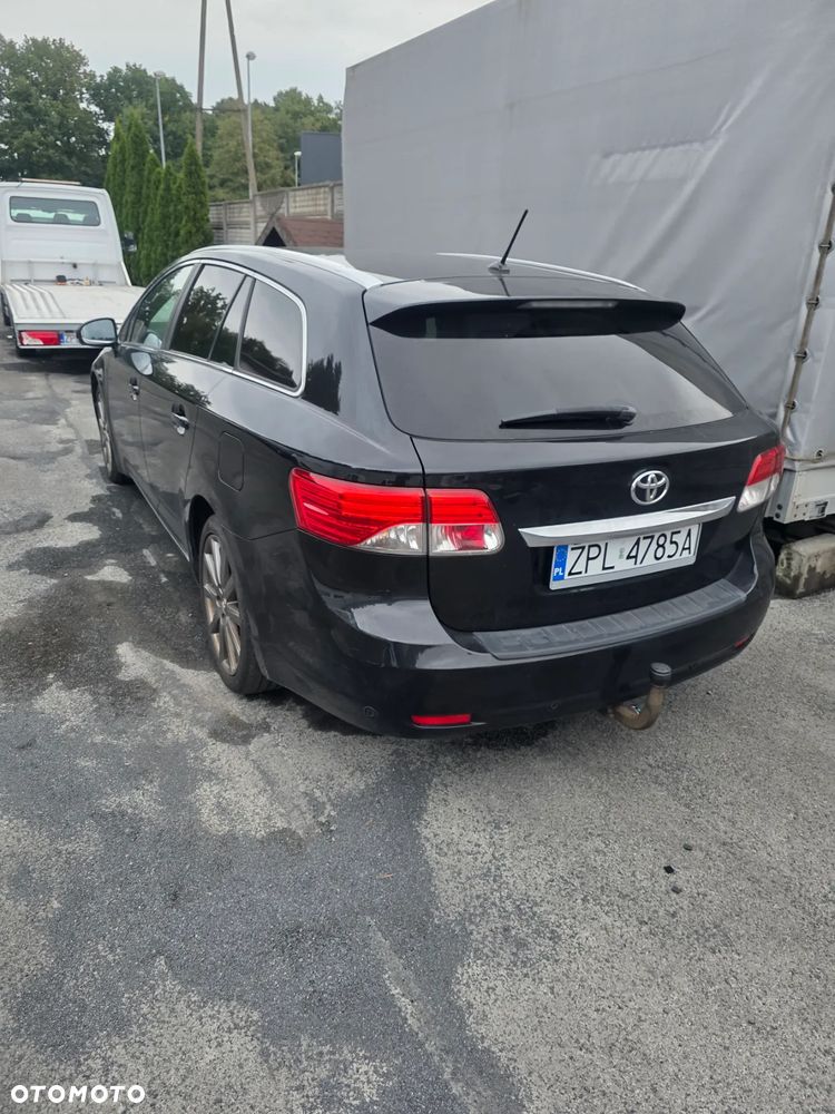 Toyota Avensis - 5