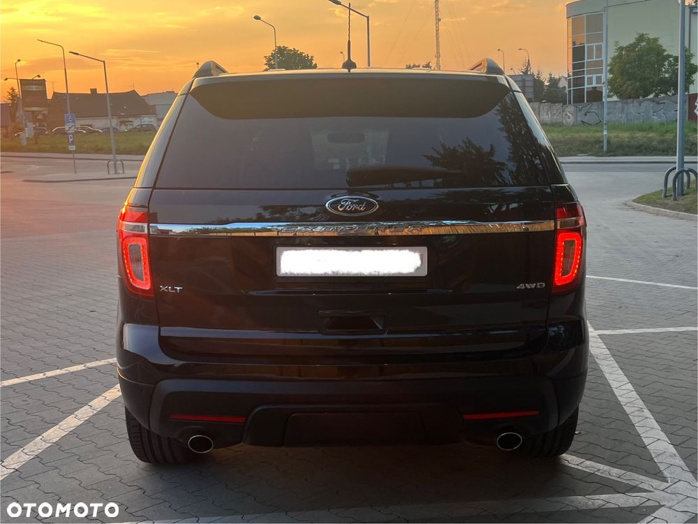 Ford Explorer - 4