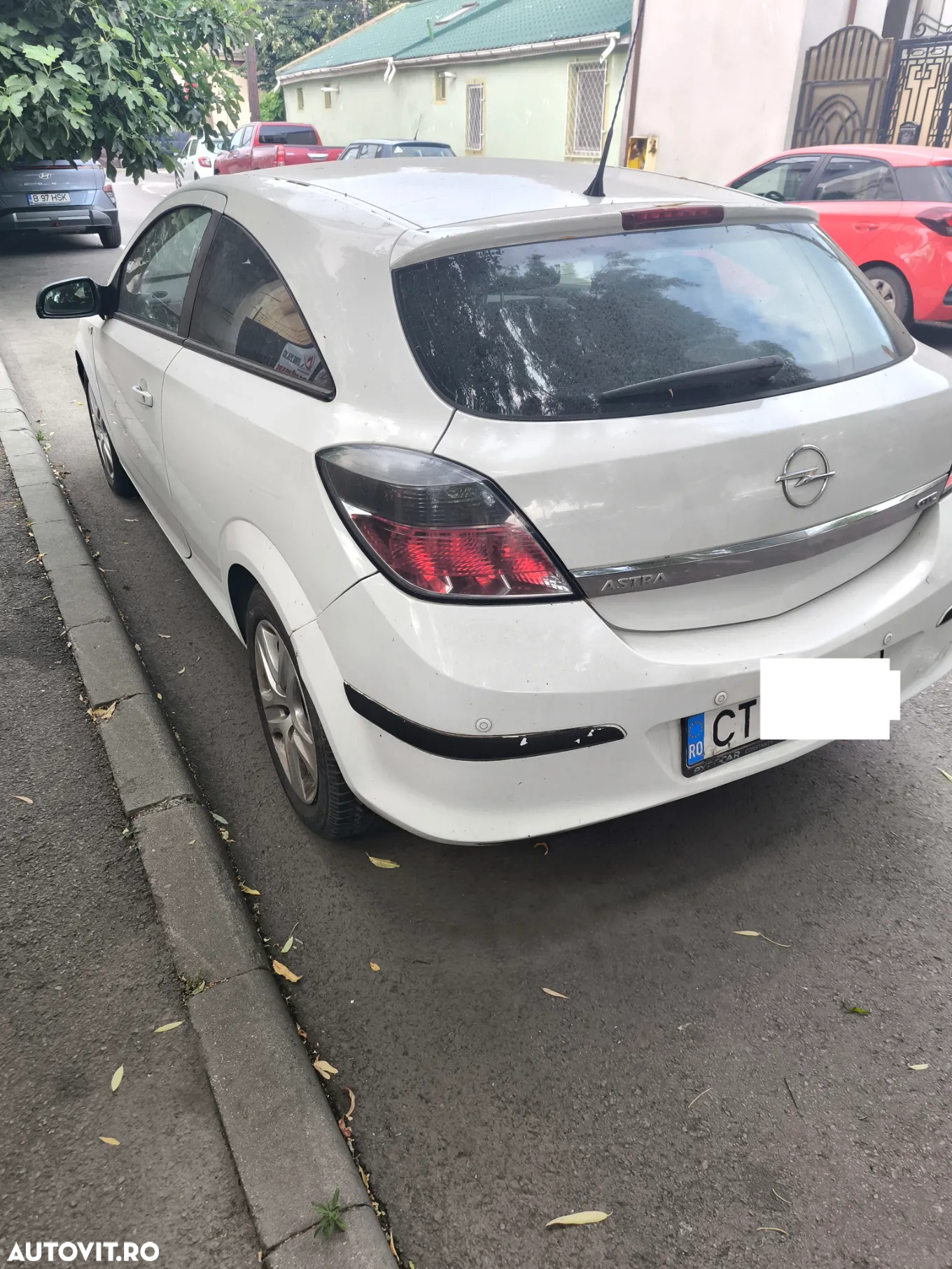 Opel Astra GTC 1.4i Enjoy - 2