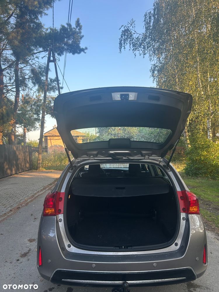 Toyota Auris - 11
