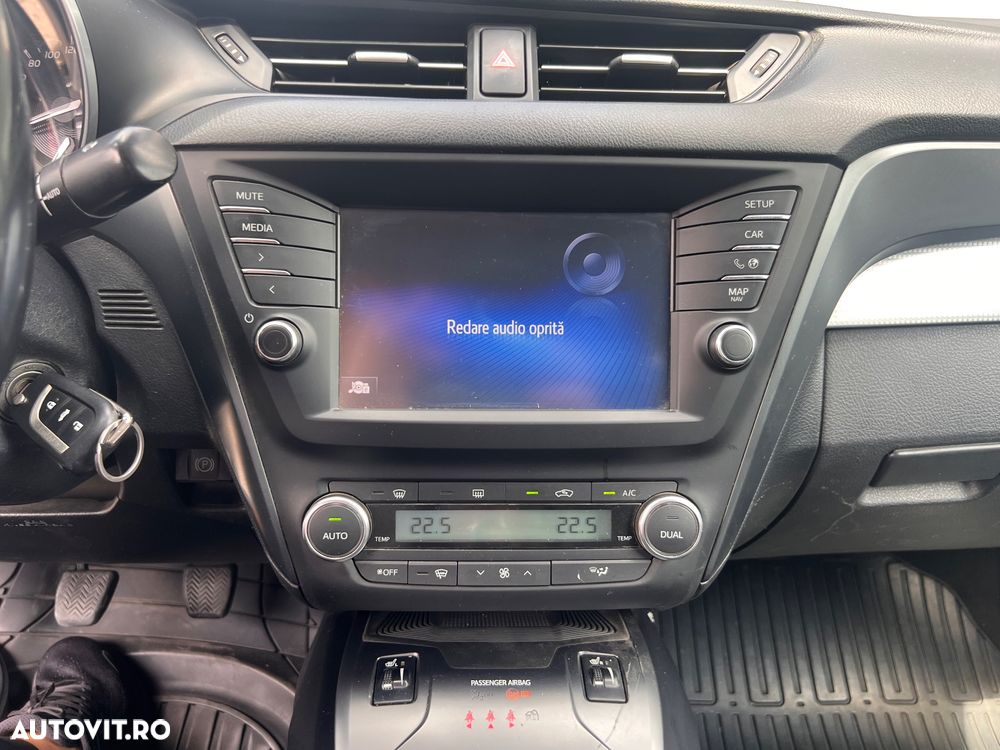 Toyota Avensis 2.0 D-4D Executive - 16