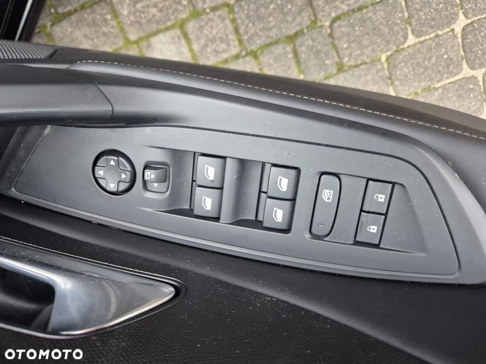 Peugeot 308 1.2 PureTech Allure S&S EAT8 - 16