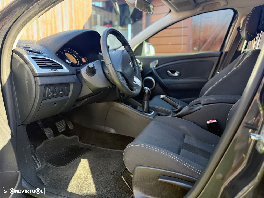 Renault Mégane 1.5 dCi Dynamique SS - 15