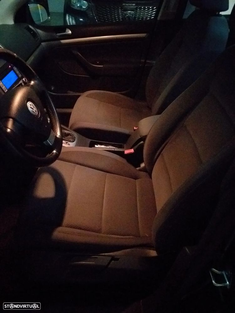 VW Golf 1.9 TDi Confortline DSG - 13