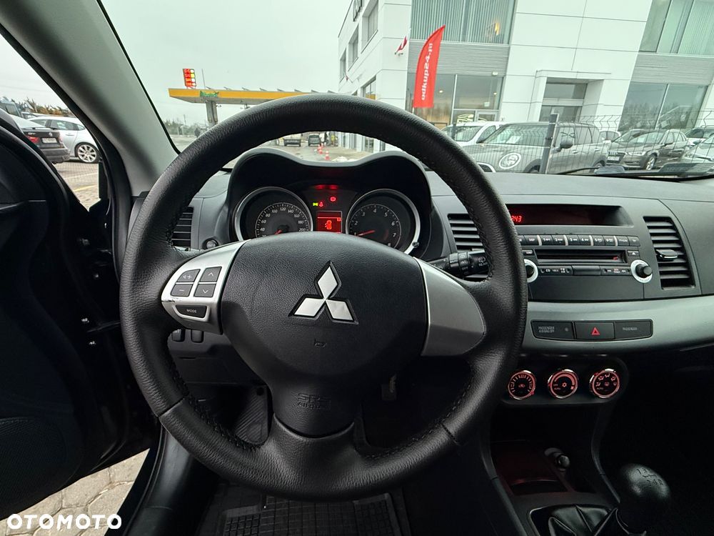 Mitsubishi Lancer - 24