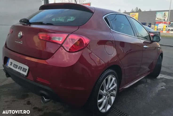 Alfa Romeo Giulietta 2.0 JTDM 20V TCT Lusso - 4