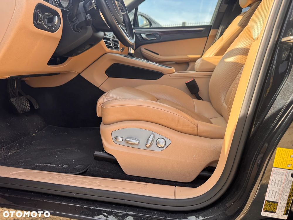 Porsche Macan Standard - 22