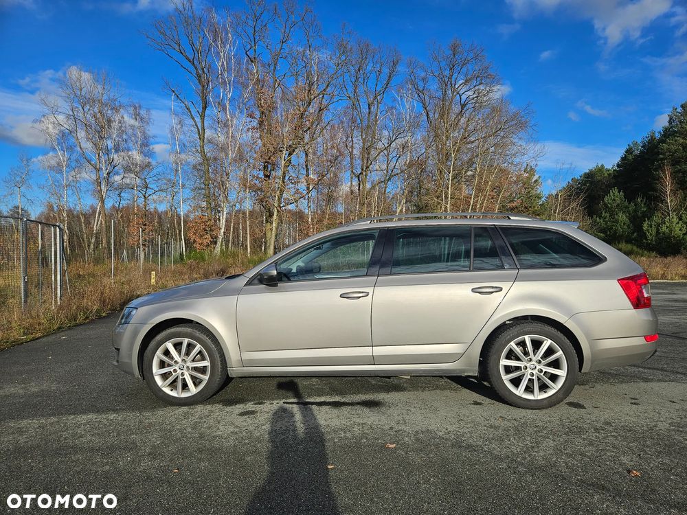Skoda Octavia 2.0 TDI Ambition DSG - 6
